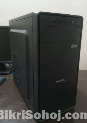 Core i5, 8gb ram, 500gb HDD, 150gb ssd with monitor